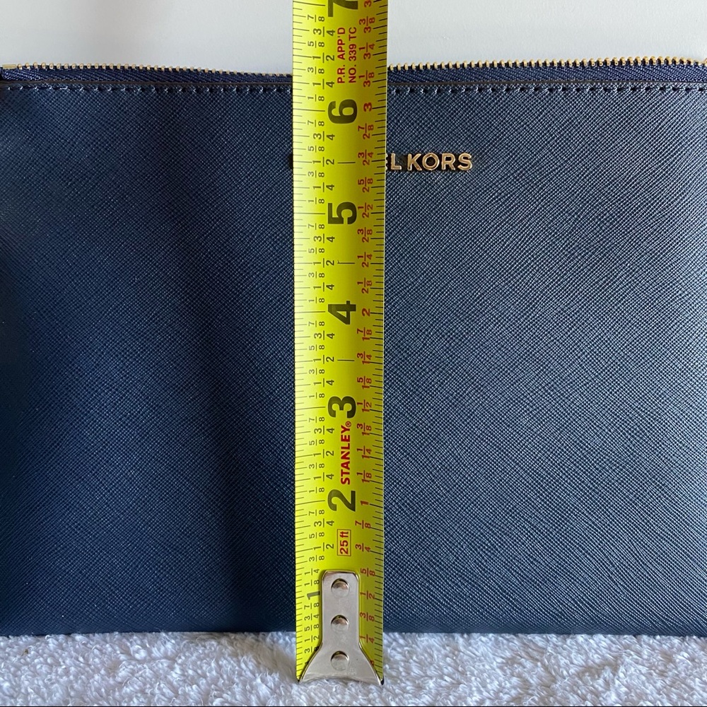 Michael Kors Leather Jet Set Travel Navy - Picture 6 of 6